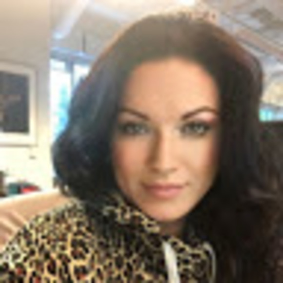 Meet your Posher, Lorraine - Picture 1 of 1